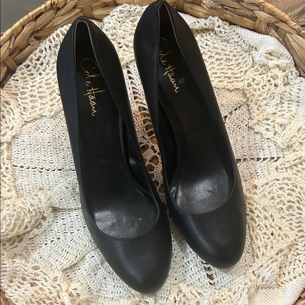 Cole Haan Nike Air Chic Black Women's Heels. 4”. GUC, size 10